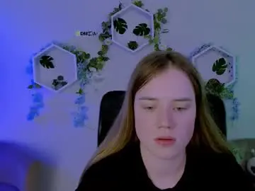 Chaturbate Live Sex Cam of sadie_peach