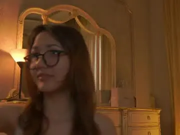 Chaturbate Watch Live Sex Cams of gertrudisshinn