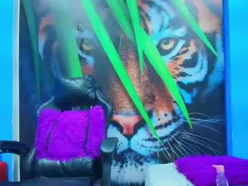 Chaturbate Nude Webcam of ambel_rose