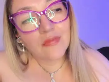 Chaturbate Live Sex of naty__mature_