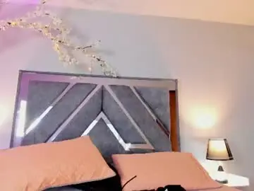 naomi_harding25 from chaturbate
