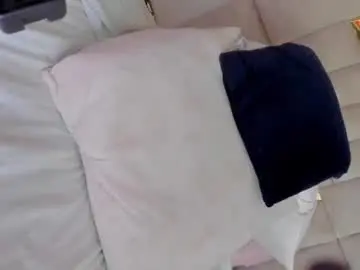 Chaturbate Nude Webcam of halie728