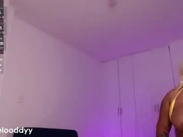 Chaturbate Live Sex Cam of melooddyy