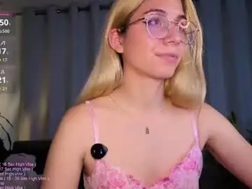 Chaturbate Nude Webcam of _littlesammy