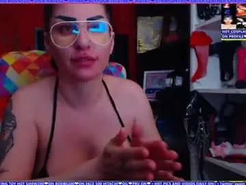 Chaturbate Live Sex Cam of cuminmenowbby