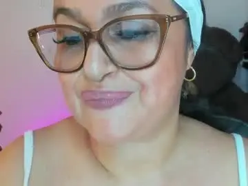 gia_nahomi from chaturbate