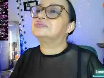 Chaturbate Best live sex cam show of gia_nahomi