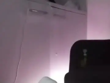 Chaturbate Sex Cam of italianpussy7777