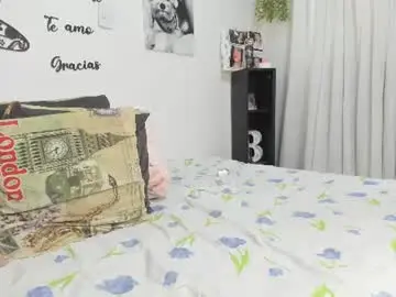 Chaturbate Live Sex Cam of missbarbarahot_