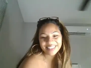 Chaturbate Live Sex Cam of youluvkitty