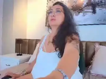 alessandraleroy from chaturbate