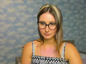 Chaturbate Adult Video Chat of nikkikiss___