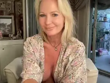 Chaturbate Live Sex Cam of gl1tter_barbie