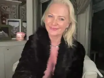 Chaturbate Live Porn of gl1tter_barbie