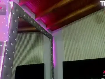 paulinna_curvy from chaturbate