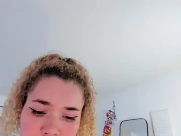 susan_blond from chaturbate