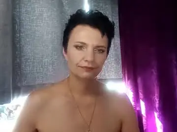 hotmamaqueen234 from chaturbate