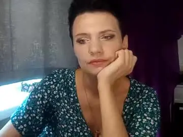 Chaturbate Free Porn Cam of hotmamaqueen234