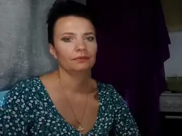 Chaturbate Free Live Porn of hotmamaqueen234