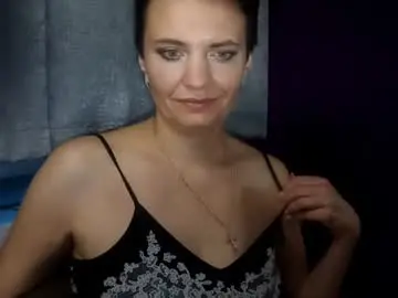 Chaturbate Free Porn Cam of hotmamaqueen234