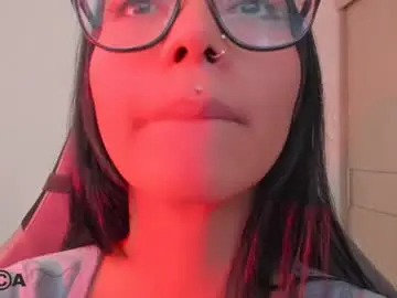 Chaturbate Live Sex Cam of alice_rausing