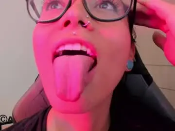 Chaturbate Live Sex of alice_rausing