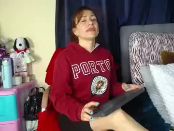 Chaturbate Live Sex of ivonnehills_19