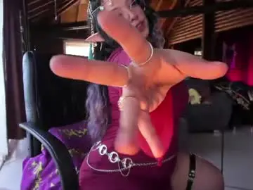 Chaturbate Watch Live Sex Cams of maggie_queen