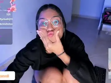 Chaturbate Live Sex Cam of suzzann_rugg