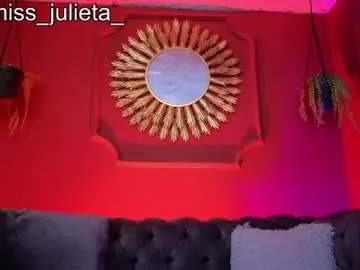 Chaturbate Watch Live Sex Cams of julieta_russell