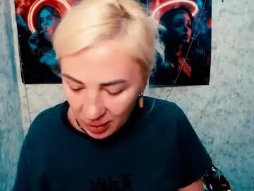 Chaturbate Watch Live Sex Cams of alinafrey_