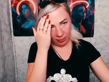 Chaturbate Best live sex cam show of alinafrey_