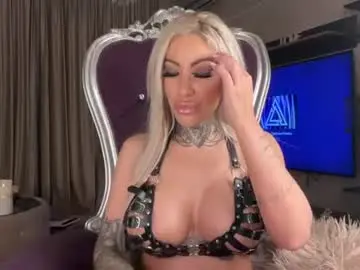 Chaturbate Free Live Porn of mistresssaida