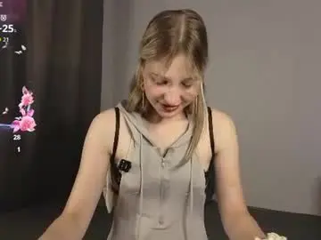 Chaturbate Live Sex Cam of traxzbabe