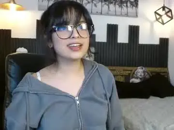 Chaturbate Free Live Porn of yurii_petite