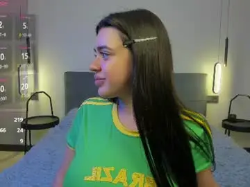 Chaturbate Live Sex Cam of courtneyyk