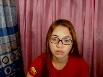 Chaturbate Live Sex Cam of pinay_singlemomxs