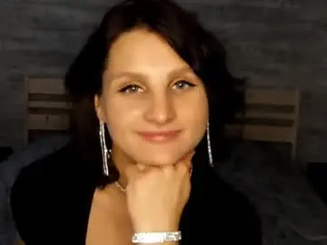 Chaturbate Live Sex Cam of krisss_sweet
