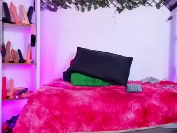 Chaturbate Adult Webcams of louise_nails