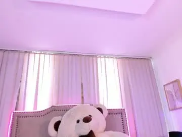 Chaturbate Live Sex Cam of lya_brown