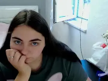 Chaturbate Live Porn of ellies_8