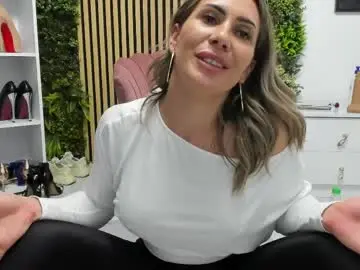 Chaturbate Free Porn Cam of sweetcherry30_