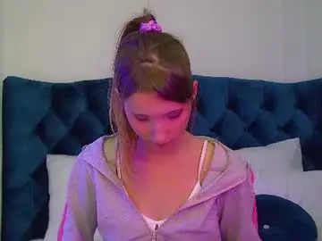 Chaturbate Live Sex Cam of elsieeverly