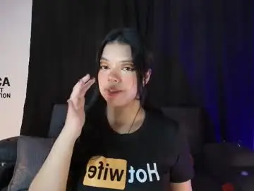 Chaturbate Free Live Porn of yungelitamor_