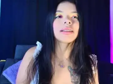 Chaturbate Live Sex Cam of yungelitamor_