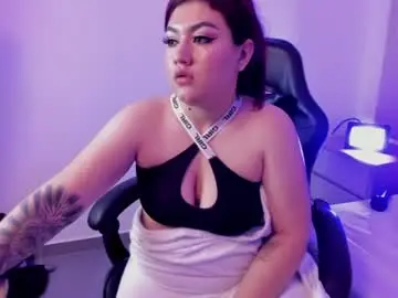 julieta_wildblood from chaturbate