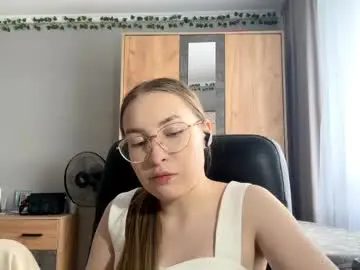 Chaturbate Watch Live Sex Cams of kristimarth