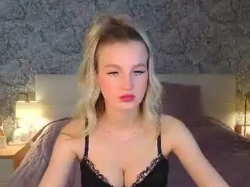 Chaturbate Watch Live Sex Cams of emilydancee