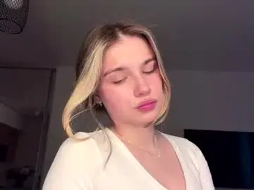Chaturbate Watch Live Sex Cams of laurineleconey
