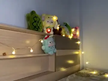 Chaturbate Live Sex Cam of pin_lovely